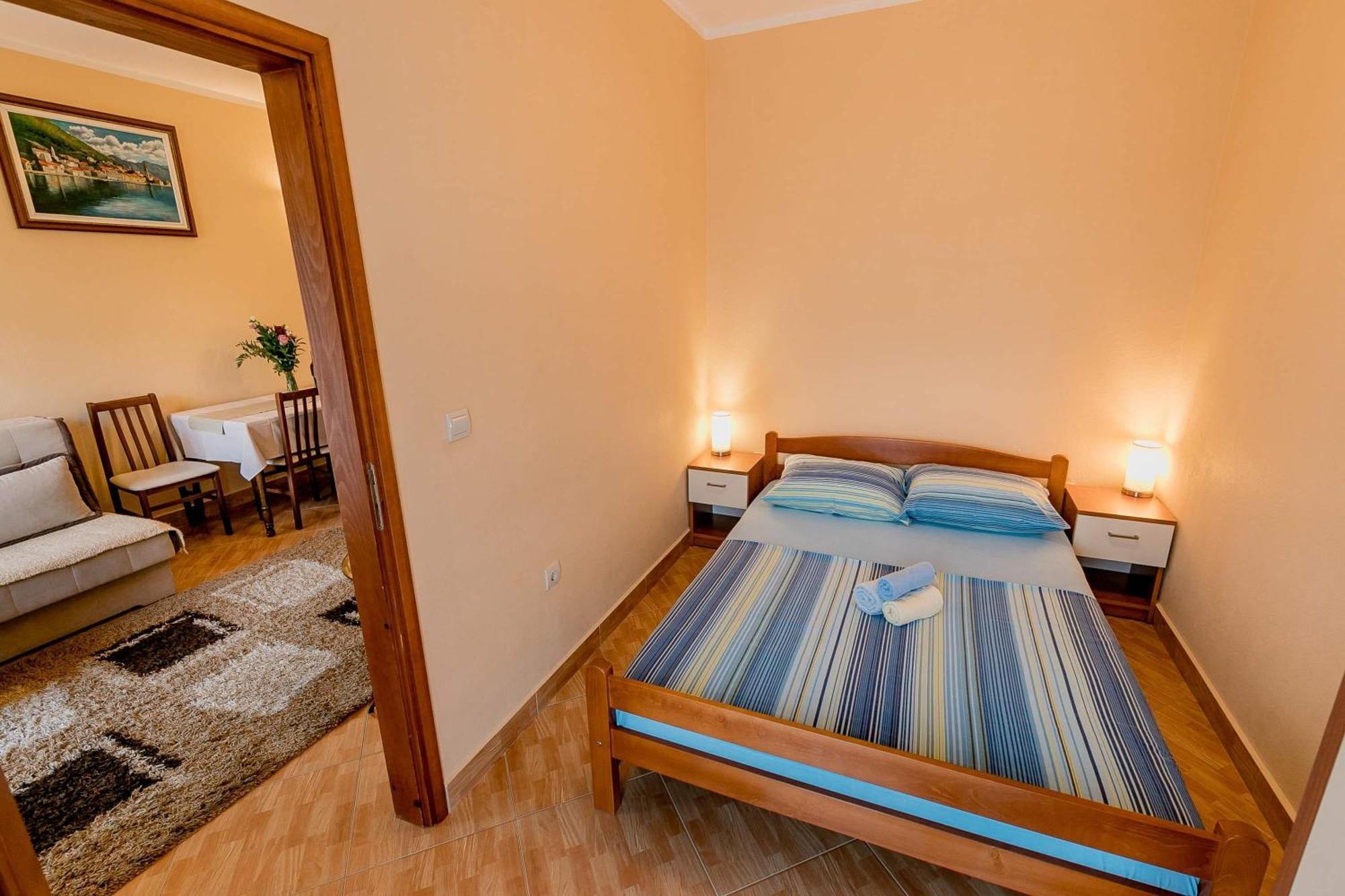 Apartments Gudelj Kamenari Εξωτερικό φωτογραφία
