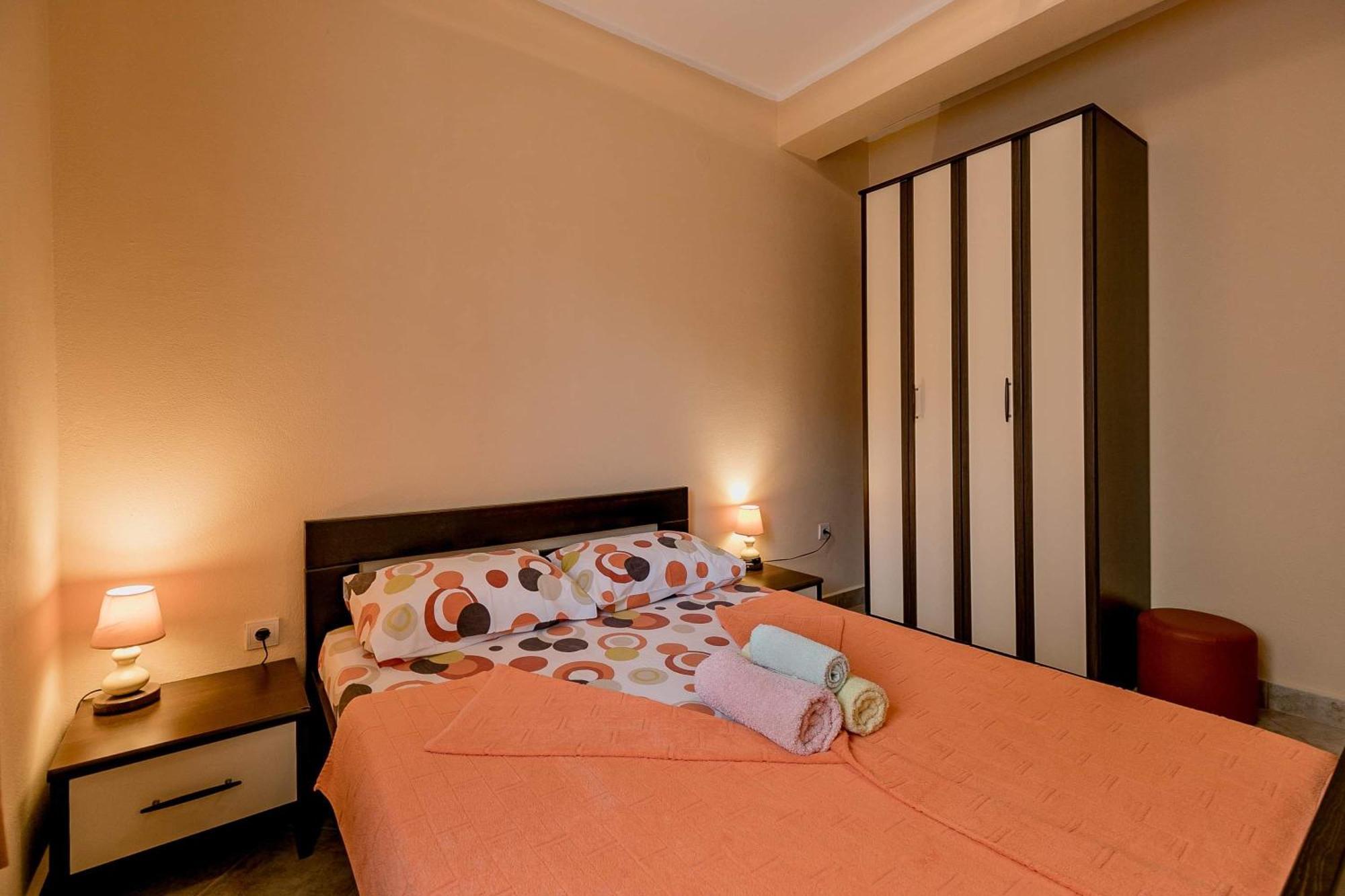 Apartments Gudelj Kamenari Εξωτερικό φωτογραφία